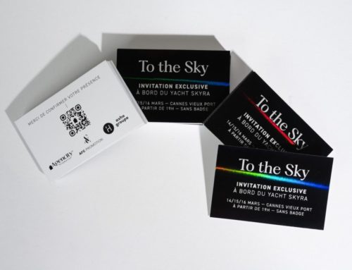 Carton d&rsquo;invitation QR code exclusif pour yacht avec marquage à chaud bifrost hoiografic black – Couché mat 350g